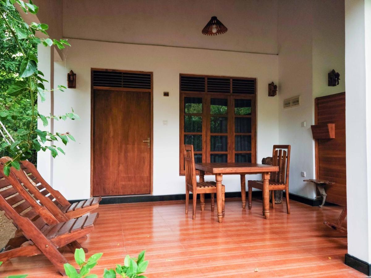 Woodholic Homestay Sigiriya Exteriör bild