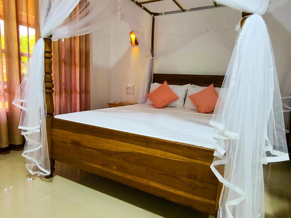 Woodholic Homestay Sigiriya Exteriör bild