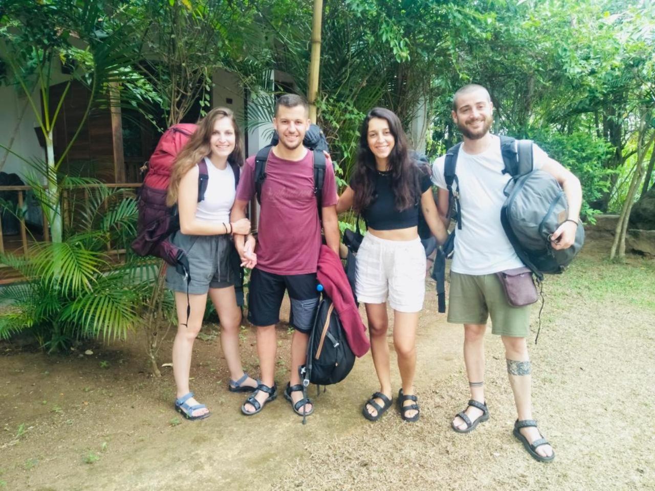 Woodholic Homestay Sigiriya Exteriör bild