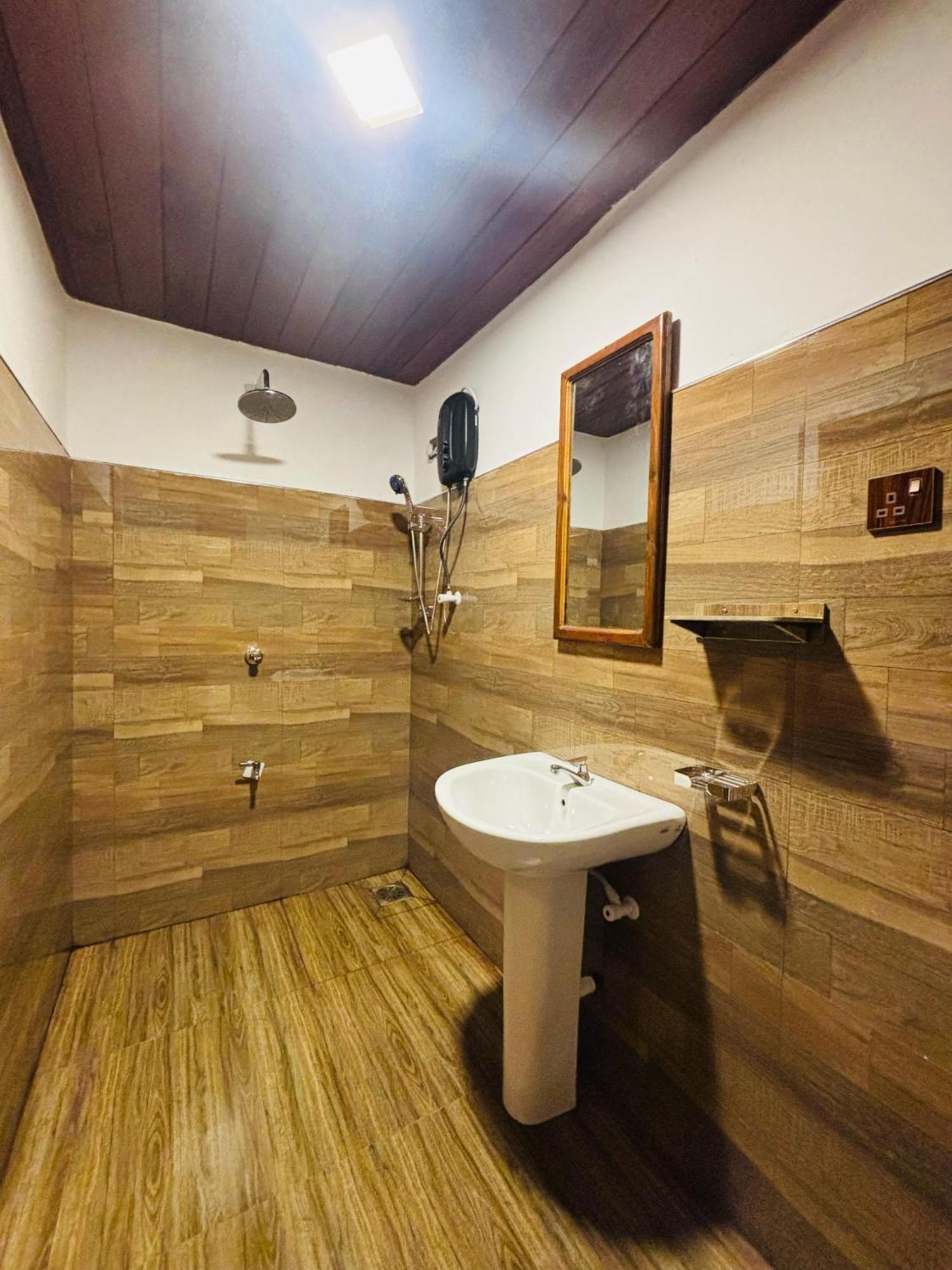 Woodholic Homestay Sigiriya Exteriör bild